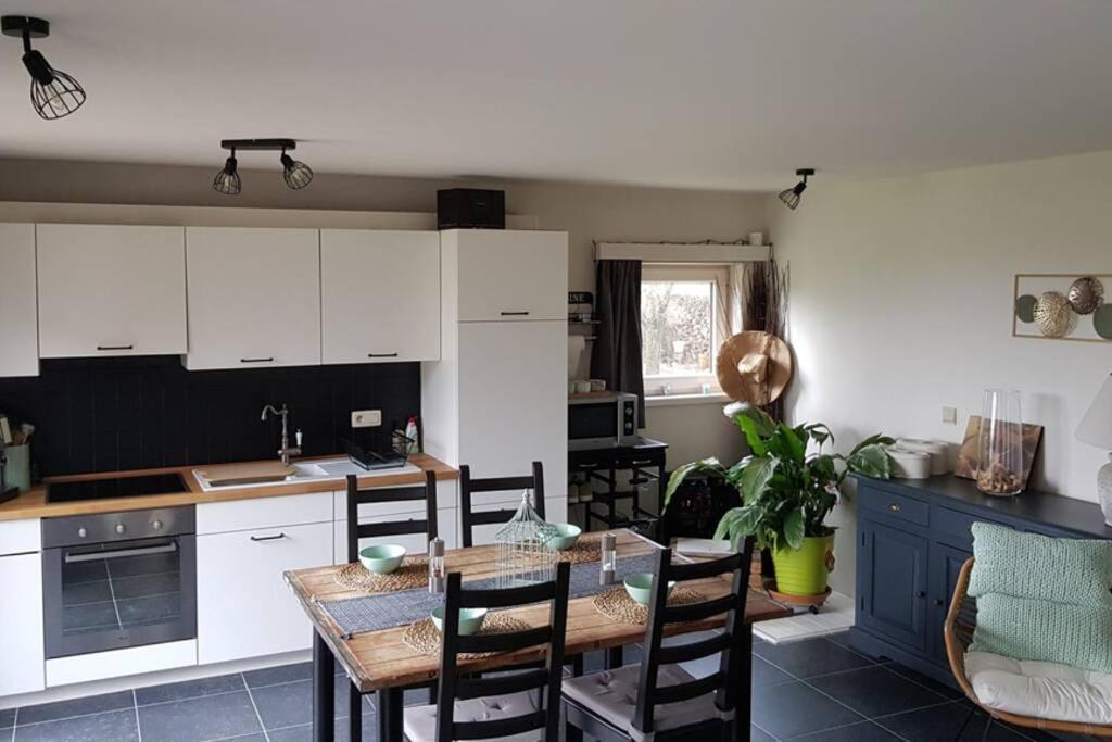 Appartement Isole, 1 Chambre Avec Terrasse Privee Ramillies Bagian luar foto